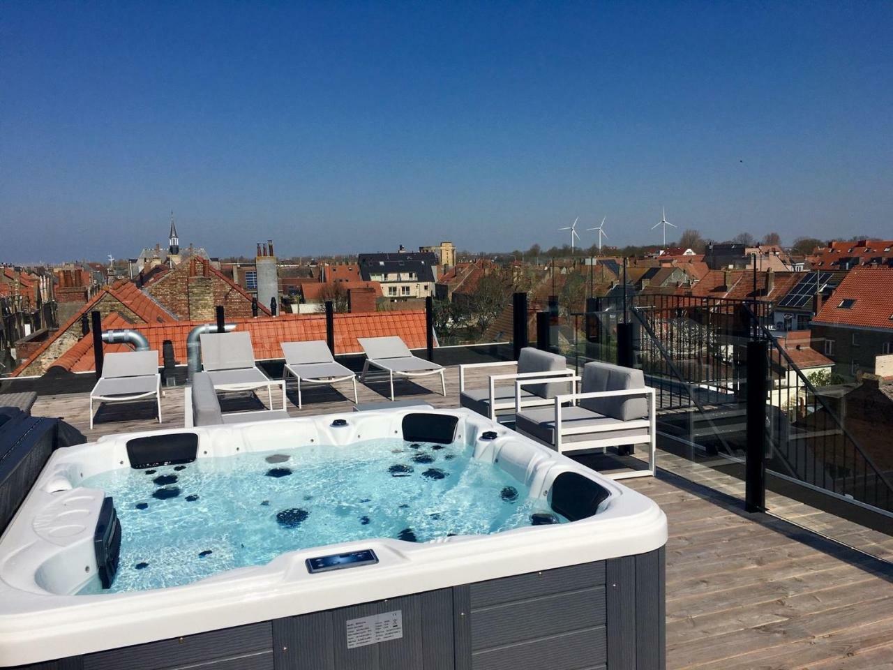 Luxurious Apartment In Nieuwpoort With Jacuzzi ภายนอก รูปภาพ